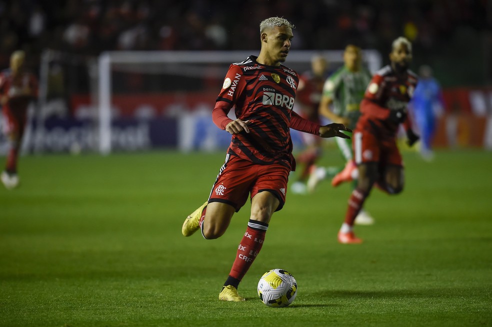 Refor&ccedil;o do sub-20 na final, Victor Hugo em a&ccedil;&atilde;o durante partida entre Juventude e Flamengo &mdash; Foto: Marcelo Cortes/Flamengo