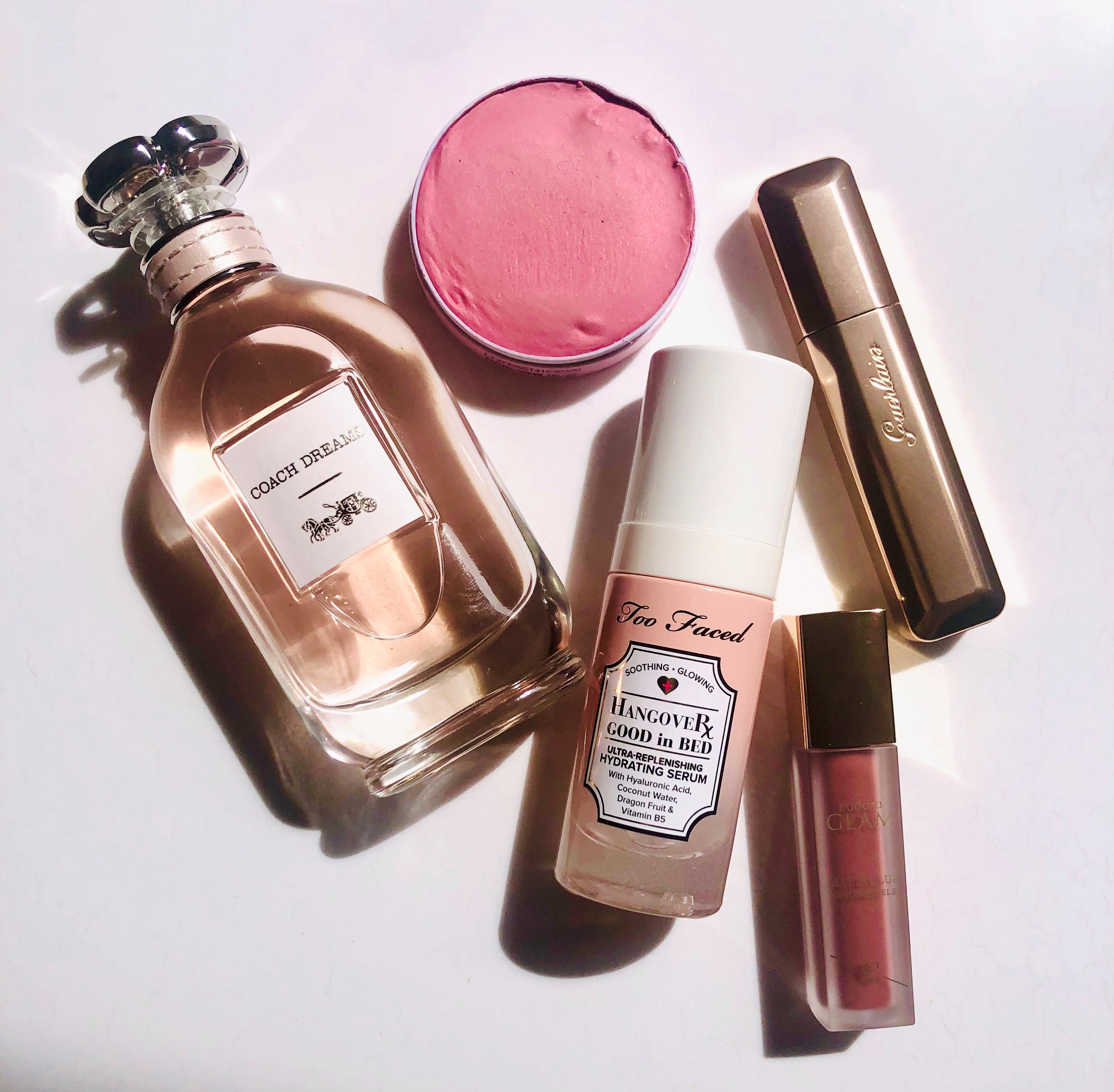 De perfume a skincare: 6 lançamentos de beleza para conhecer já (Foto: Larissa Nara (@larinara))