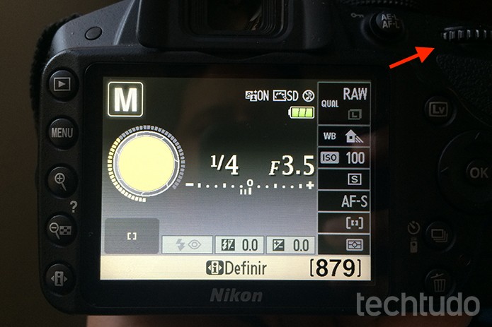 Diminuindo o tempo de exposição da câmera para alcançar o modo (Foto: Marvin Costa/TechTudo)