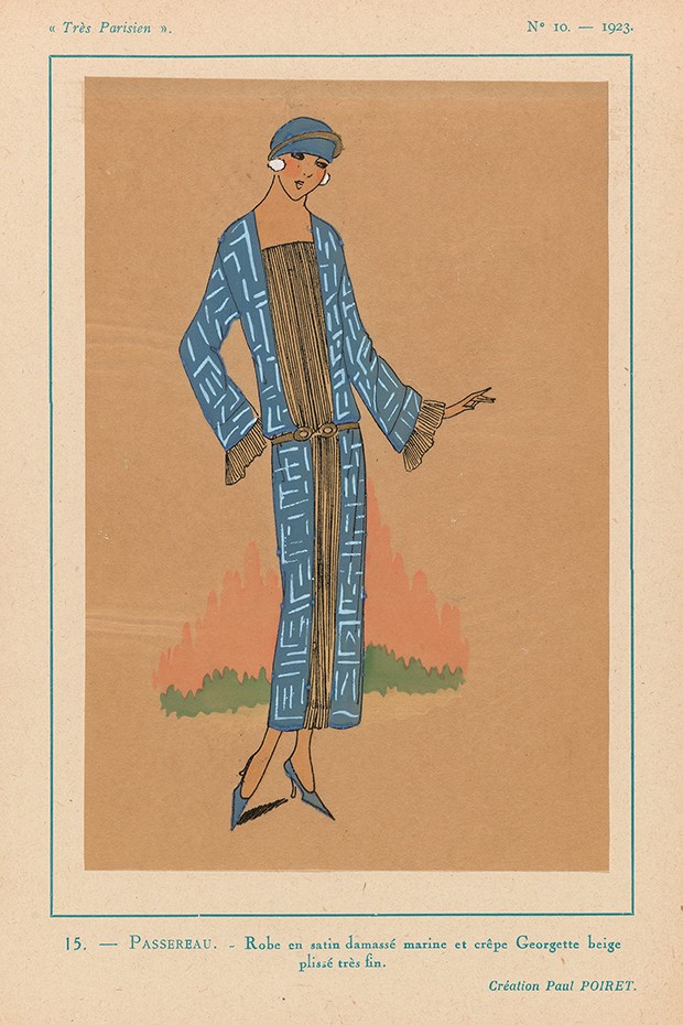 Navy blue damassé satin dress with finely pleated beige crêpe georgette designed by Paul Poiret from Très Parisien, 1923. Brush in gold gouache and stencil printing hand coloured and zincography (Foto: Rijksmuseum)