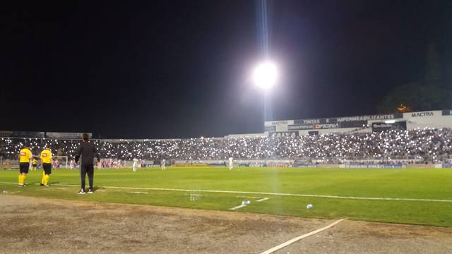 Torcida da Ponte fez a festa no Majestoso 