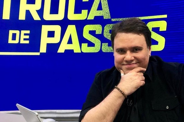 Rodrigo Rodrigues no comando do Troca de Passes, na SporTV (Foto: Reprodução)