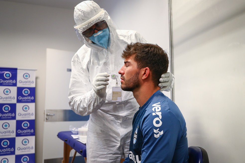Lucas Silva realizou teste para Covid-19, mas não joga o Gre-Nal — Foto: Lucas Uebel / Grêmio FBPA