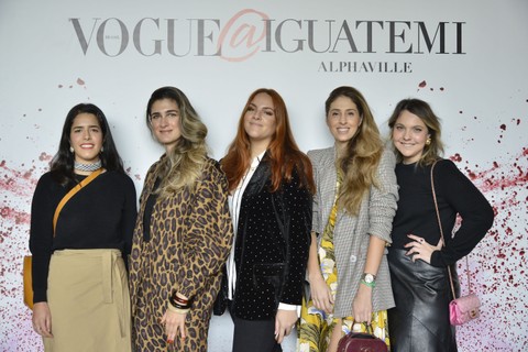 O time Vogue: Alice Coy, Barbara Migliori, Renata Kalil, Paula Merlo e Vivian Sotocórno (Foto: João Sal)