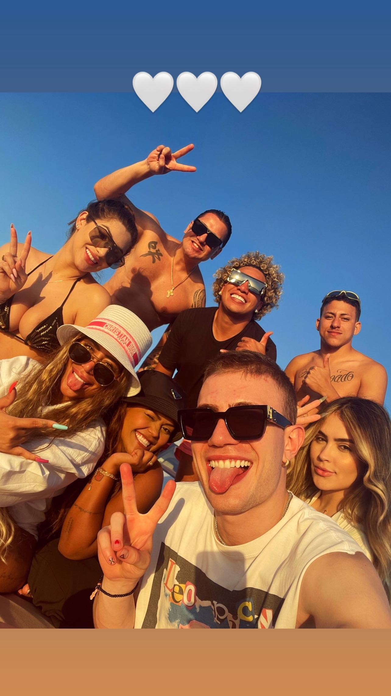 Rafaella Santos curte Ibiza com Leo Picon, Camila Loures e mais amigos (Foto: Reprodução/Instagram)