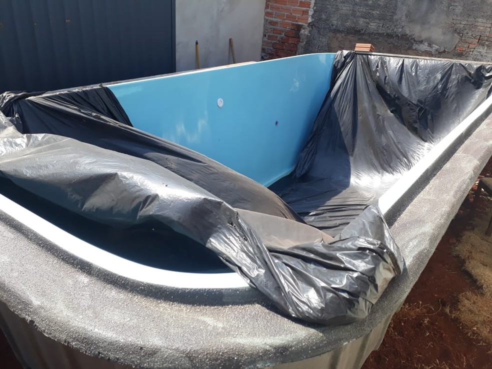 Veja O Video De Piscina De 5 Metros De Comprimento Sendo Furtada Em Londrina Norte E Noroeste G1