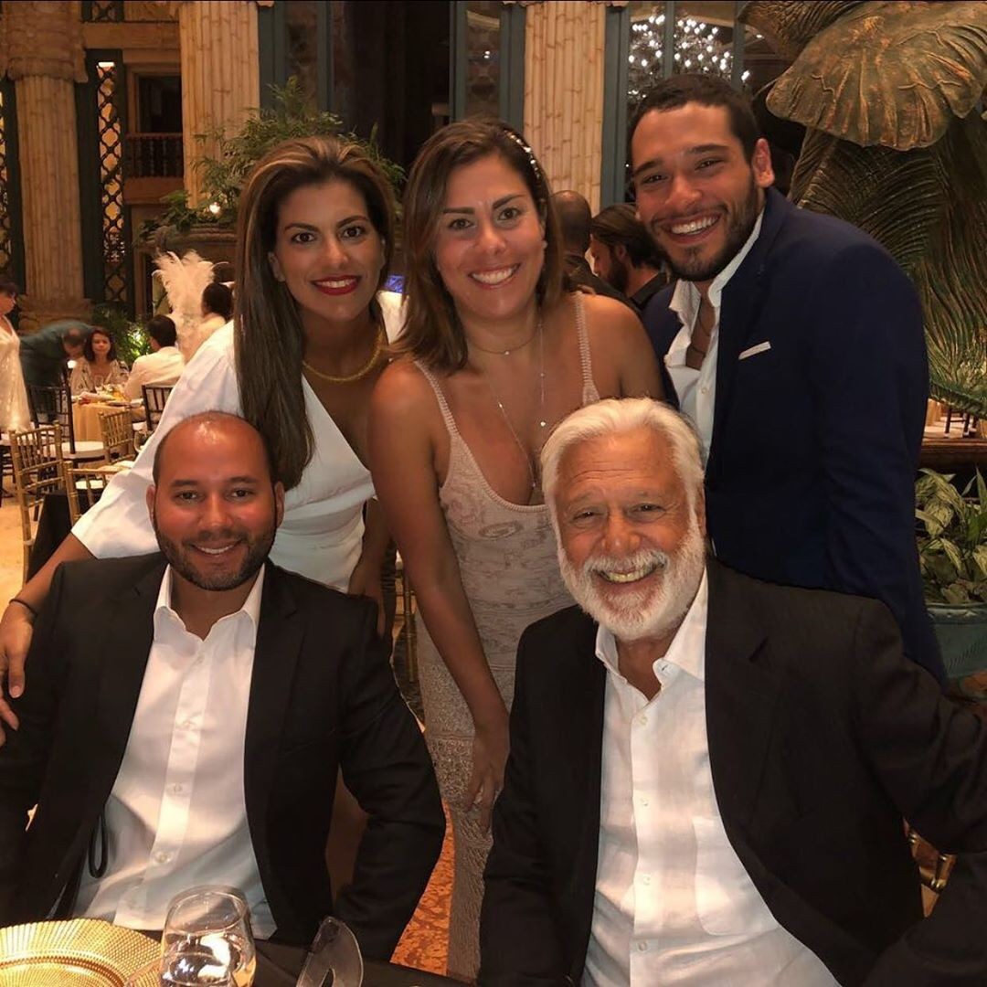 Antonio, Diana, Dinah e Bruno, com o pai Antonio Fagundes (Foto: Reprodução/Instagram)