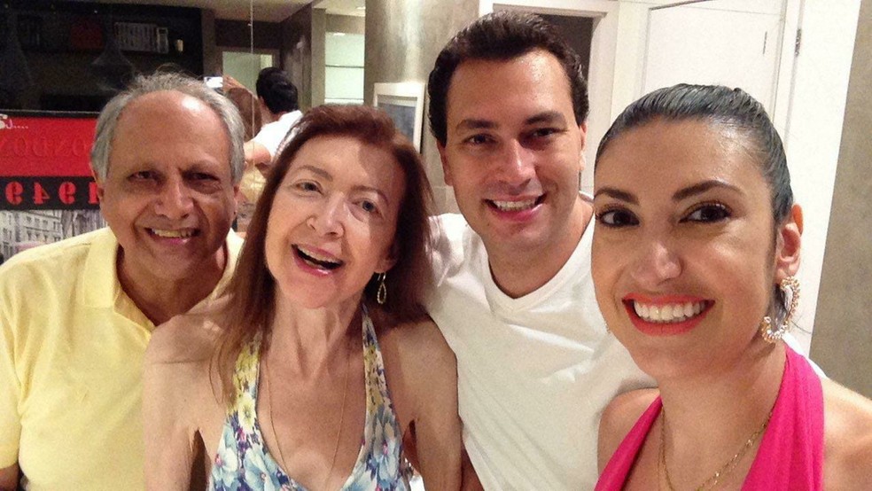 Mansur com a esposa e os filhos — Foto: Arquivo pessoal