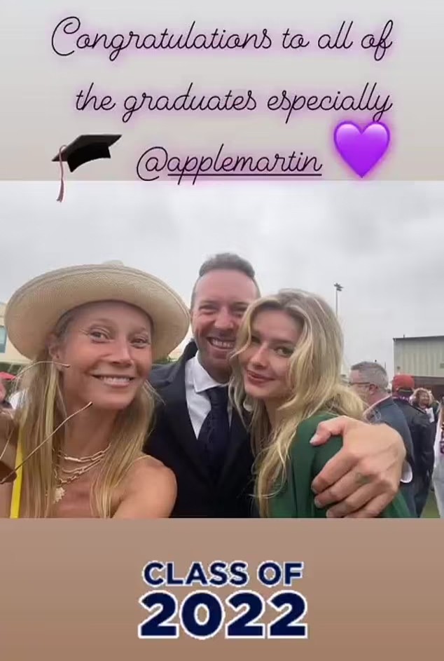 Gwyneth Paltrow e Chris Martin com a filha deles, Apple, na formatura dela na escola (Foto: Reprodução / Instagram)