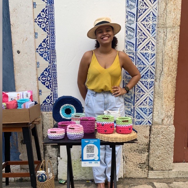 A foto que Débora Raquel Silva publicou no Twitter, após a sua primeira participação na feira de pequenos negócios em São Luís (Foto: Acervo Pessoal)