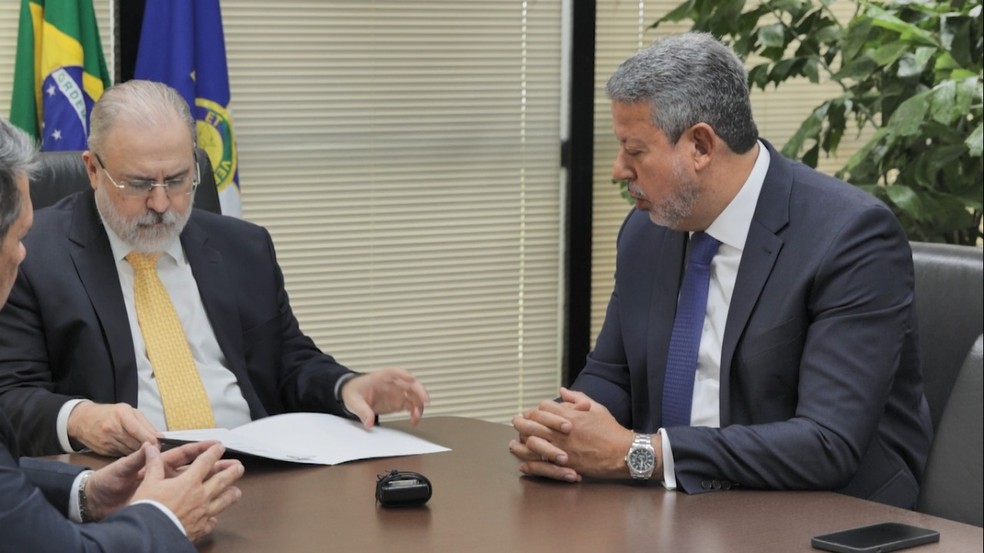 Procurador-geral da República, Augusto Aras, em reunião com o presidente da Câmara, Arthur Lira. — Foto: Reprodução