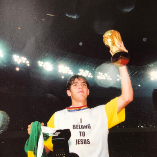 Kaká: "Copa do Mundo sua linda, vem pro Brasil, vem!"