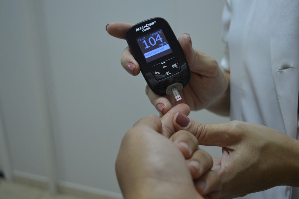 A diabetes pode ser diagnosticada com um exame simples de glicemia em jejum — Foto: Daniel Oliveira/SES-AM