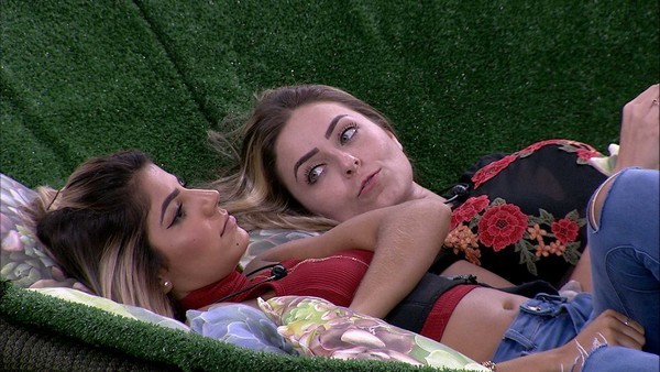 Hariany e Paula (Foto: Rede Globo/Reprodução)