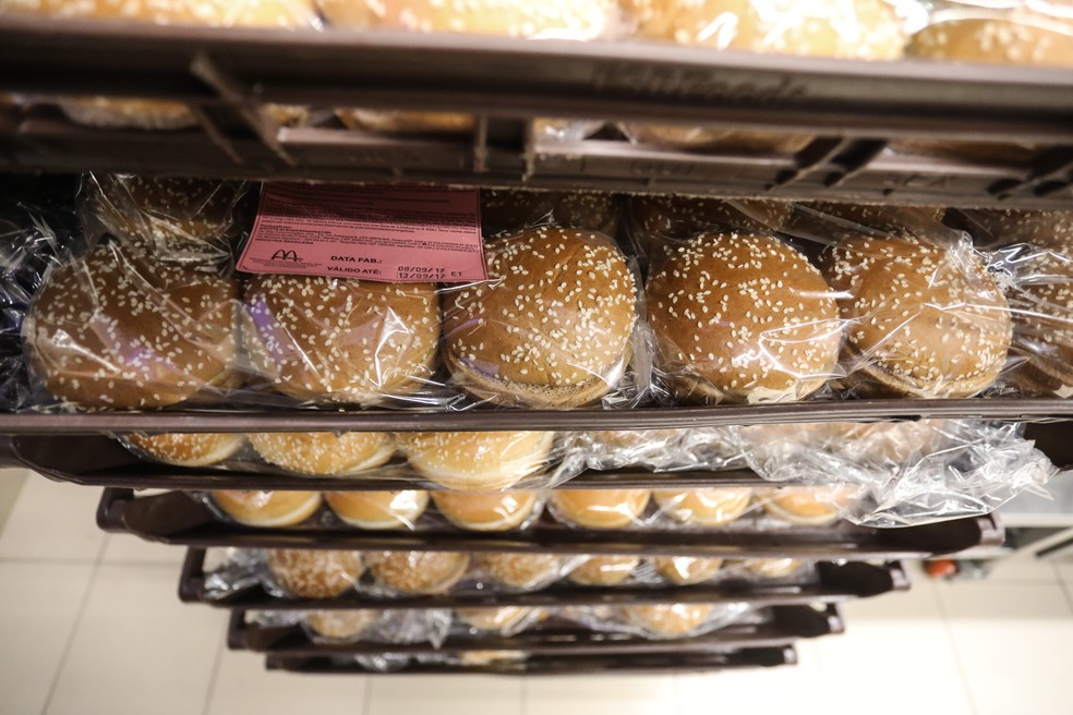 Estoque de pão do McDonald's (Foto: Fábio Tito/G1)