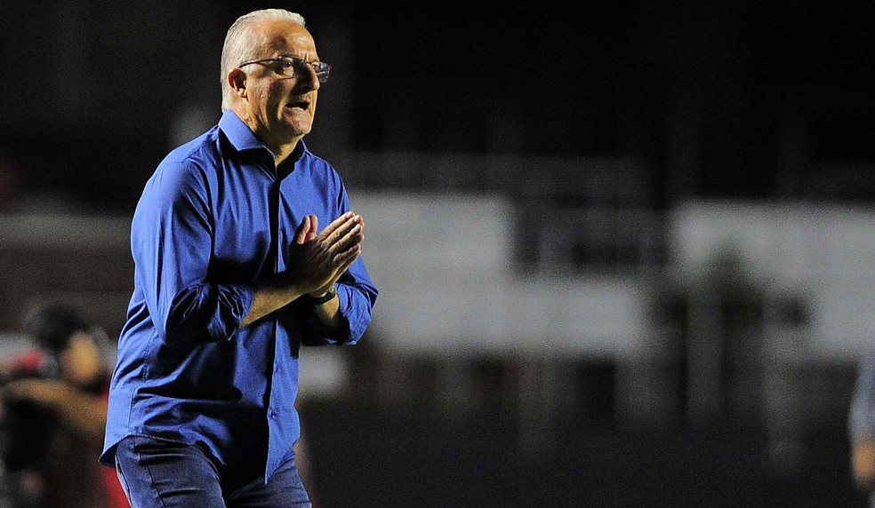 Dorival deixou o SÃ£o Paulo no comeÃ§o de marÃ§o (Foto: Marcos Ribolli)
