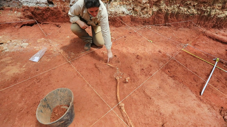 ArqueÃ³logos encontram ossadas da Ã©poca da escravidÃ£o em terreno no Centro de SÃ£o Paulo