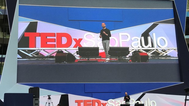 Marc Tawill, em apresentação durante TEDx São Paulo (Foto: Elisa Tawill)