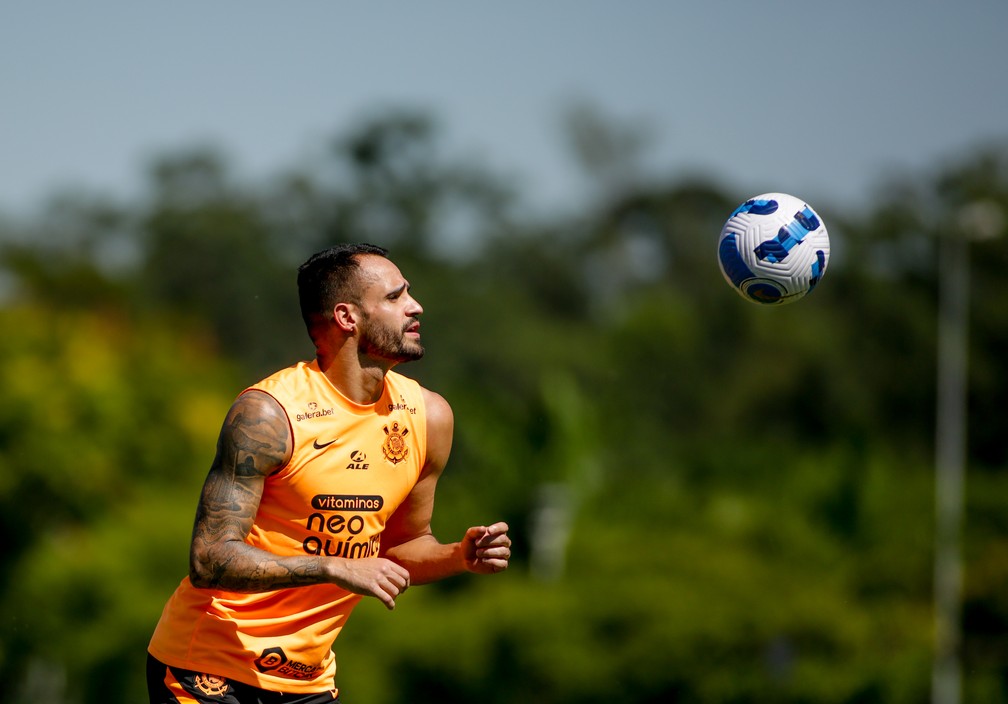 Sem Willian, Corinthians inicia treino de preparação focado em estreia na Libertadores