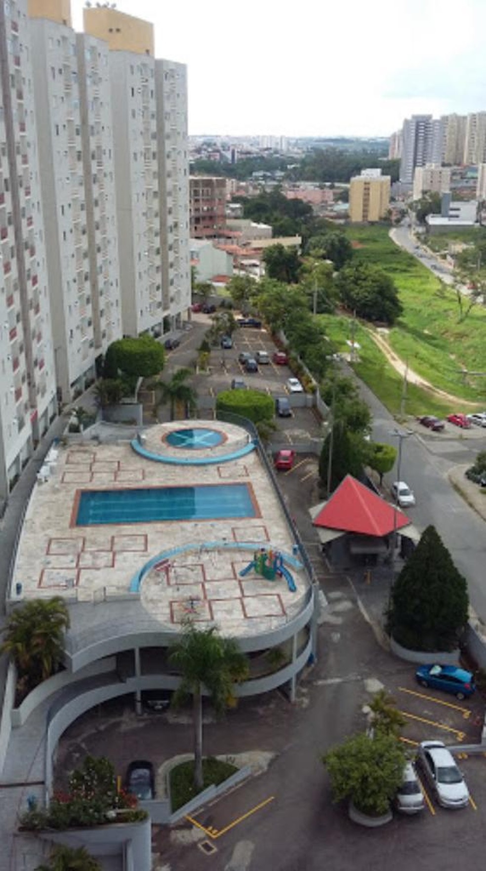 Menina foi socorrida após cair de apartamento em Sorocaba — Foto: Reprodução/Google