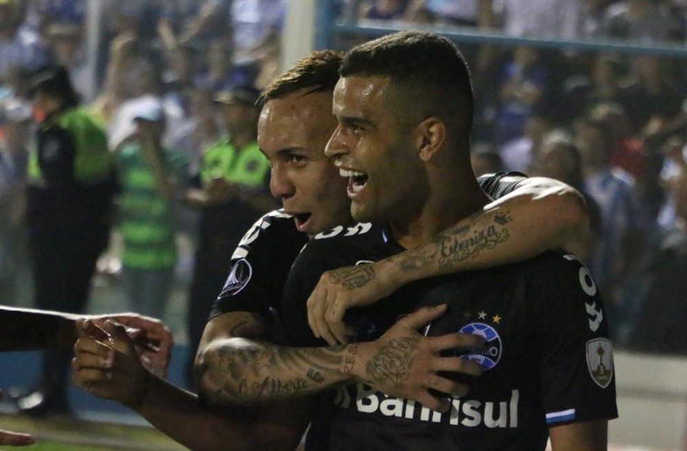 Alisson retoma espaço contra o Flu para manter embalo e bom momento no Grêmio