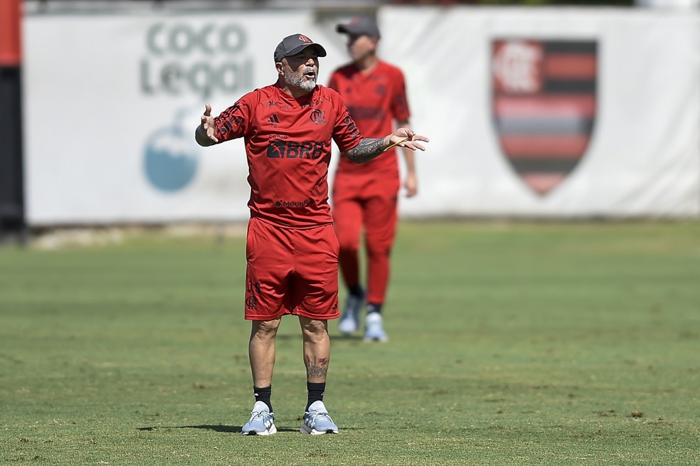 Jorge Sampaoli em treino do Flamengo &mdash; Foto: Marcelo Cortes/Flamengo