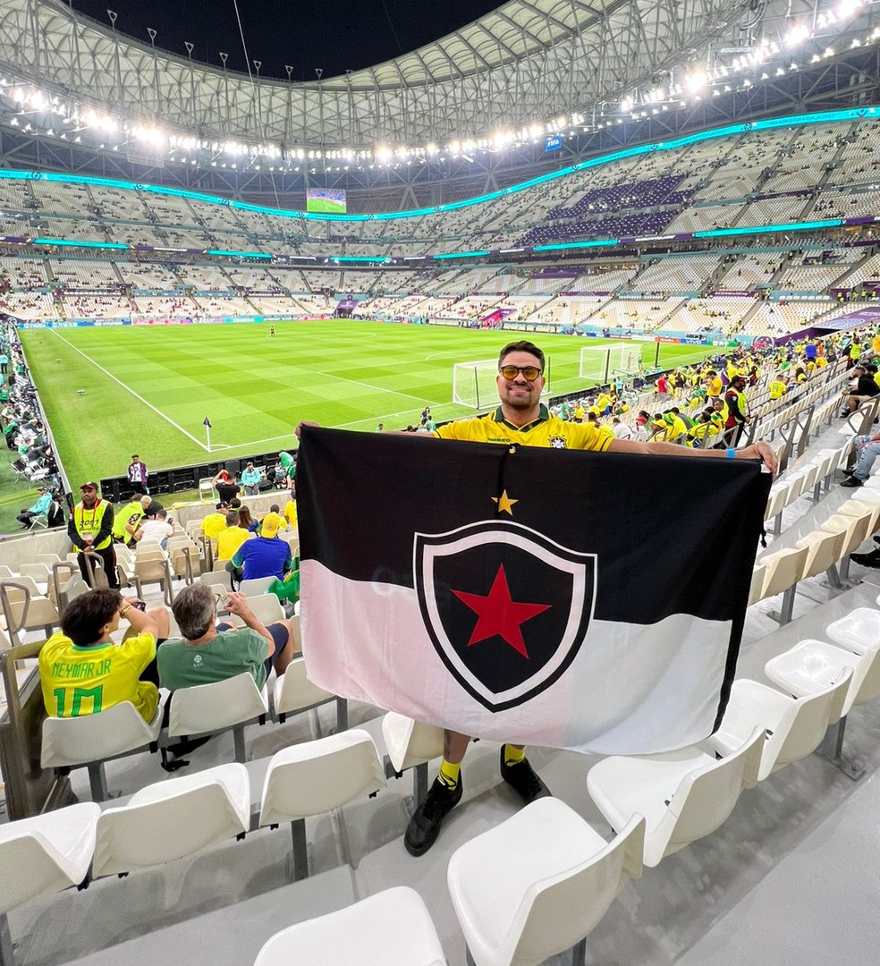 Vitor Nuto no Lusail Stadium antes do jogo Brasil x Sérvia — Foto: Arquivo pessoal