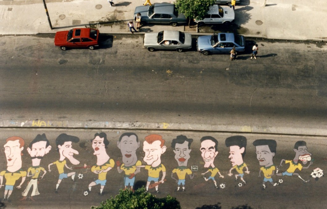 Rua Conde de Bonfim, na Tijuca, decorada para a Copa de 1994