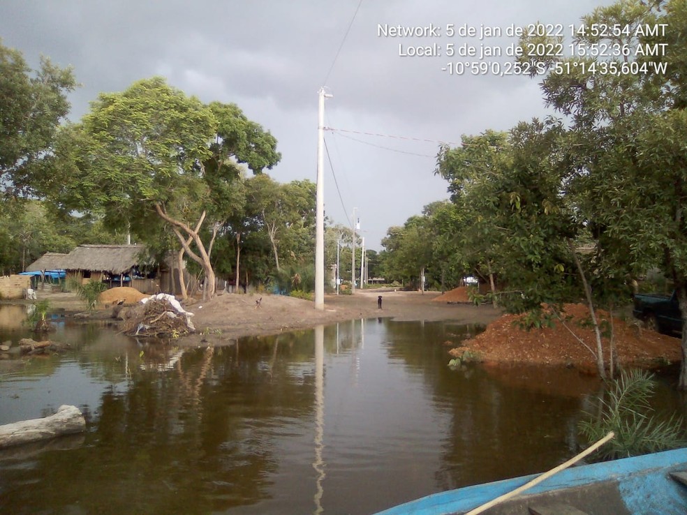 Chuva agravou a situação da aldeia nesta quarta-feira (5) — Foto: Reprodução