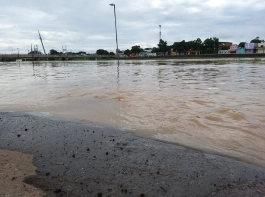 Rio Acre se aproxima dos 15 metros na capital e deixa 400 famílias atingidas pela cheia