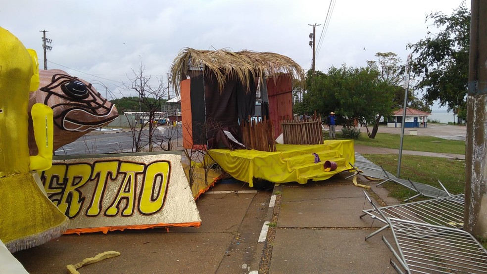 Temporal destruiu sambódromo e carros alegóricos em Presidente Epitácio (SP) — Foto: Prefeitura de Presidente Epitácio