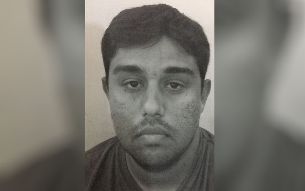 OtÃ¡vio Jorge Kwiek Ã© preso suspeito de estelionato, em GoiÃ¢nia (Foto: DivulgaÃ§Ã£o/ PolÃ­cia Civil)