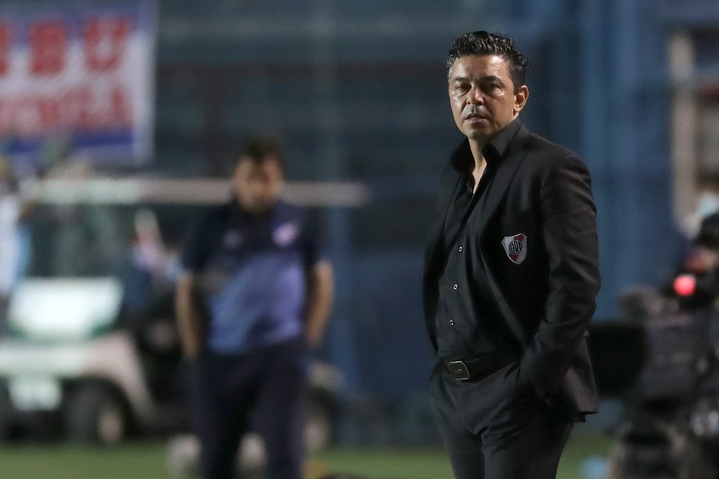 Gallardo faz mistério, elogia Palmeiras e quer River 