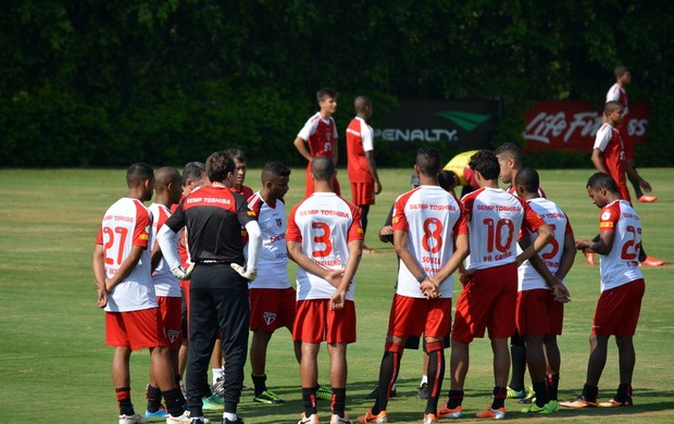 São Paulo visita o XV de Piracicaba para tirar a seca do ataque