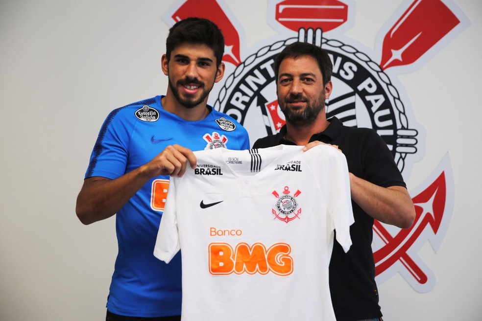 Corinthians anuncia a contratação do zagueiro Bruno Méndez com 