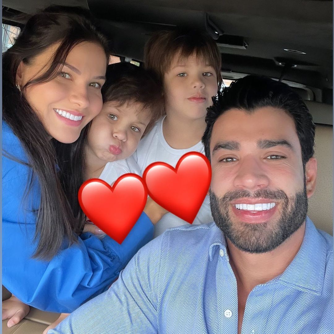 Andressa Suita e Gusttavo Lima com os filhos (Foto: Reprodução Instagram)