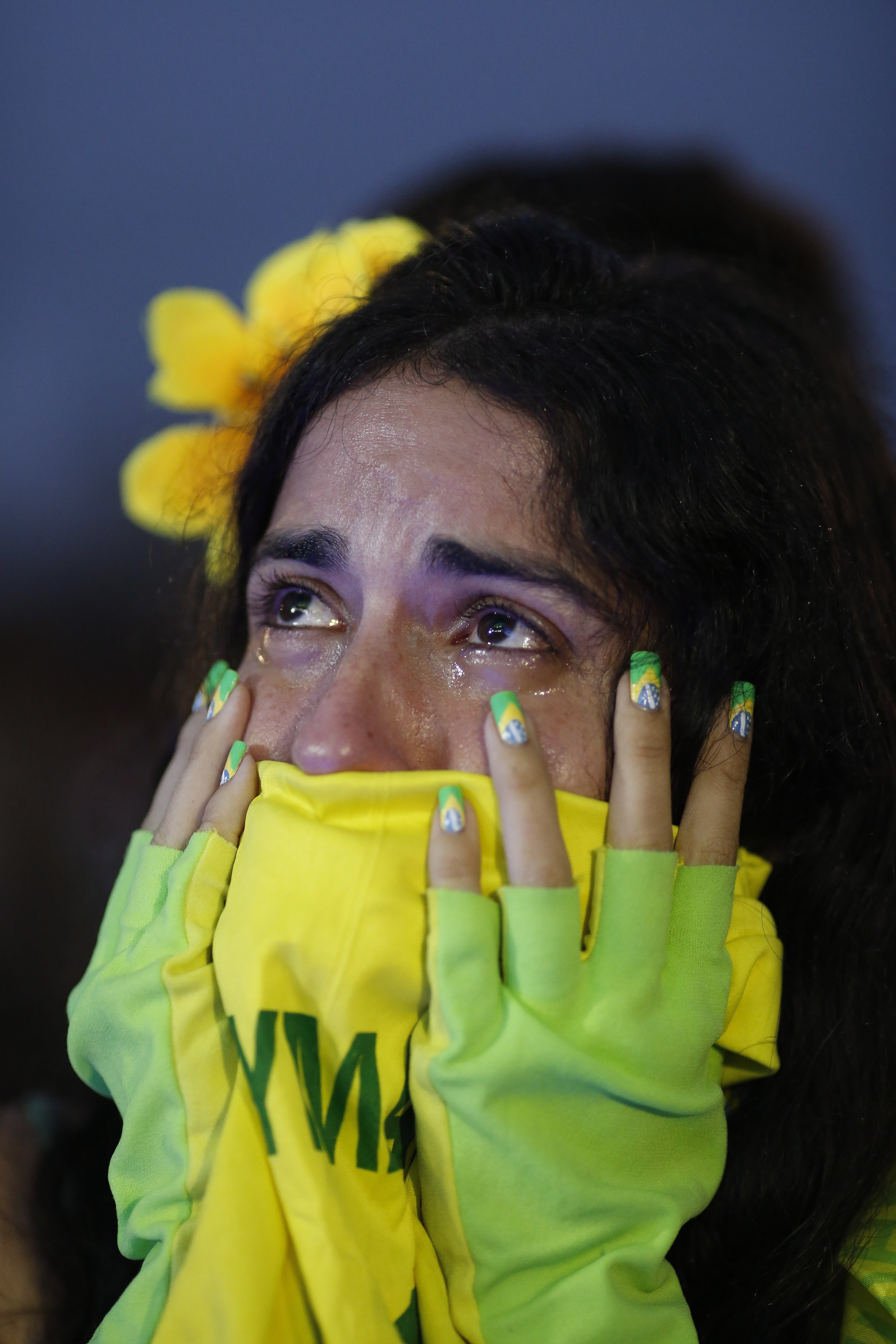 Tatiana chora com a derrota do Brasil