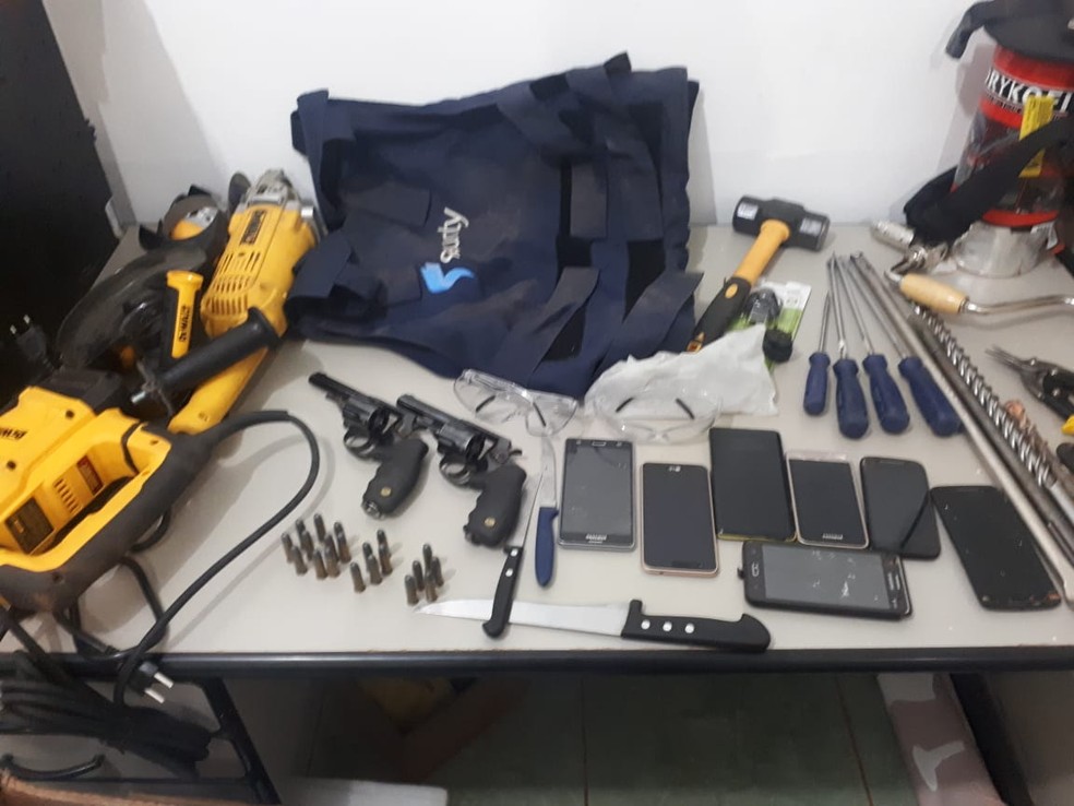 Material recuperado pela polícia (Foto: PM-MT/Assessoria)