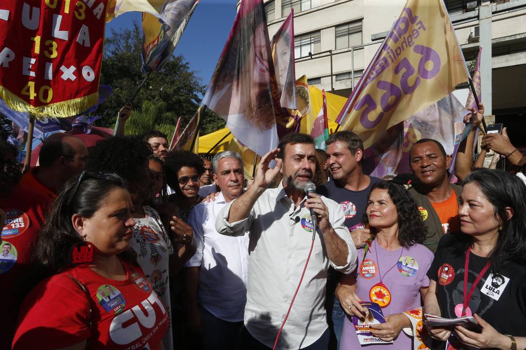 Marcelo Freixo discursa na Central do Brasil