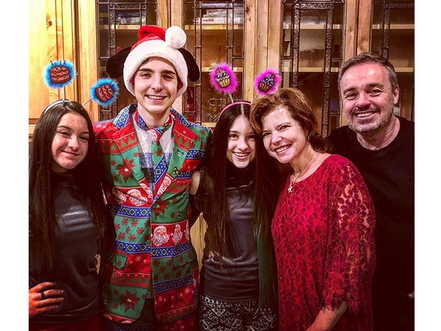 Gugu Liberato com a família: a mulher Rose Miriam di Matteo e os filhos, João, Marina e Sofia (Foto: Reprodução/ Instagram)