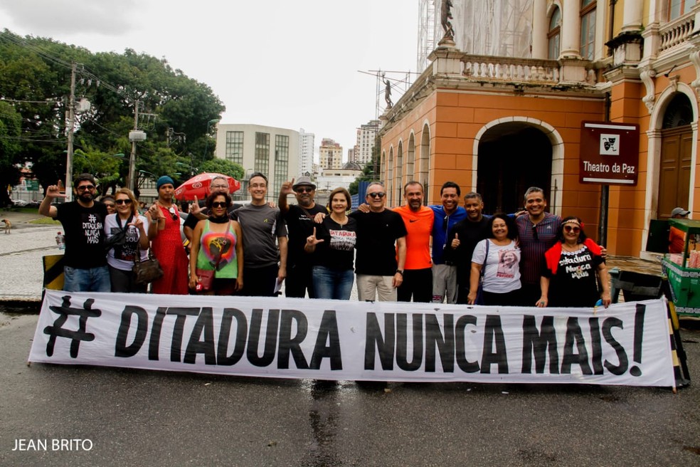 Manifestantes protestam contra a ditadura militar em Belém — Foto: Jean Brito/Arquivo pessoal