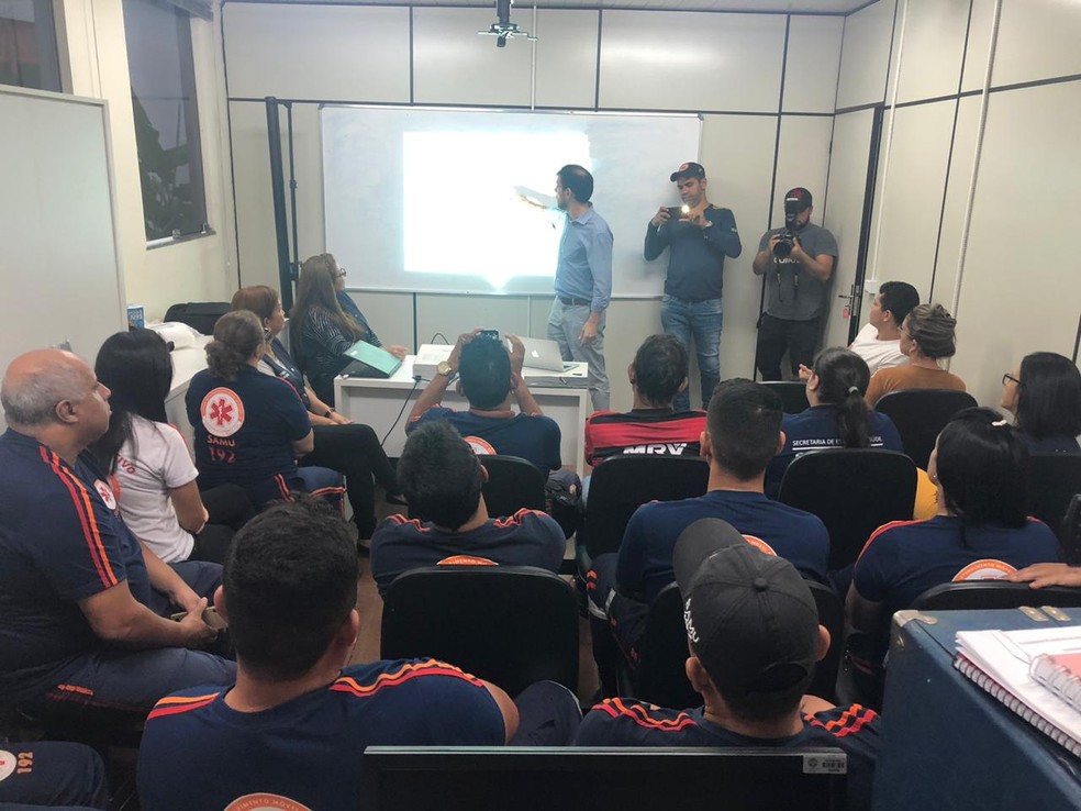 Técnicos e condutores do Samu são capacitados para atender casos suspeitos de coronavírus no Acre — Foto: Guilherme Barbosa/Rede Amazônica Acre
