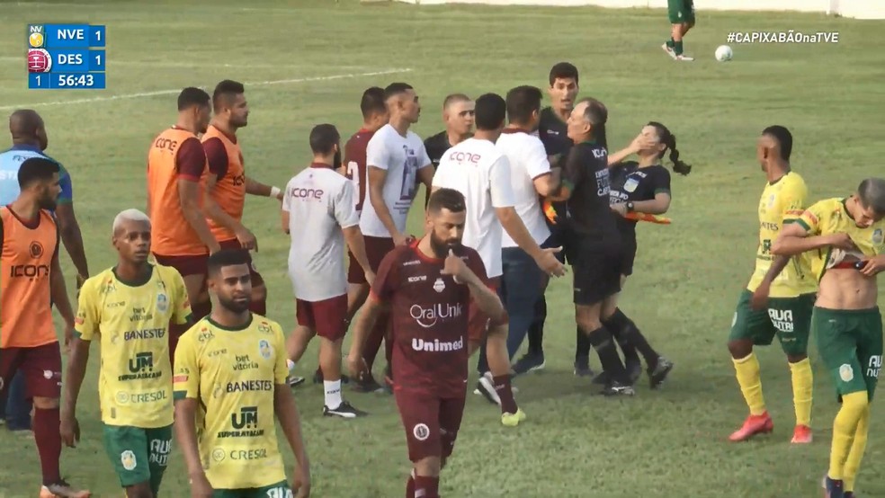 Demissão é pouco: o treinador que agrediu uma auxiliar deveria ser eliminado do meio esportivo