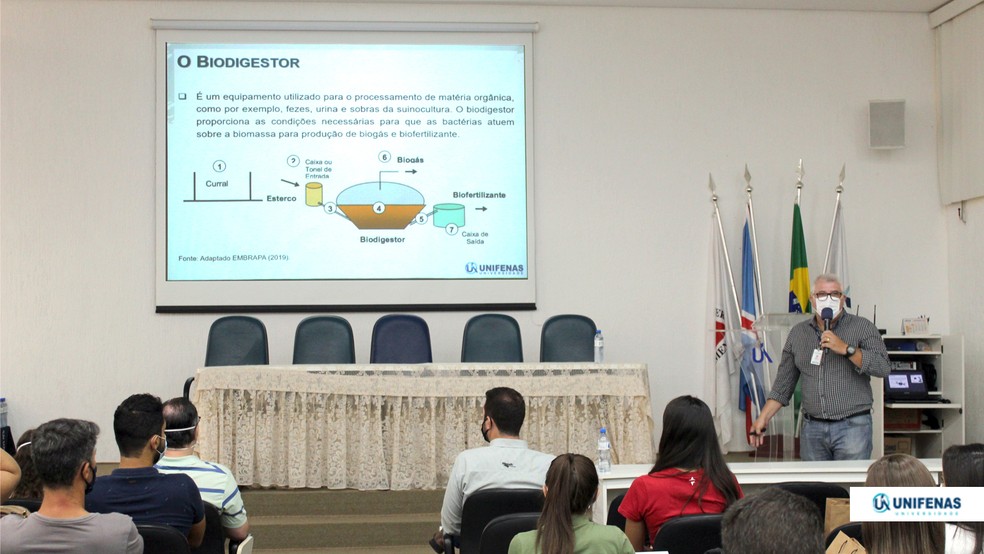 Palestras na Universidade destacaram a viabilidade de implantação de biodigestores na suinocultura. — Foto: Crédito: Galvone Oliveira 