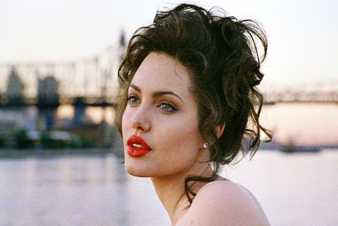 Angelina Jolie em 'Gia — Fama e Destruição' (1998). (Foto: Reprodução)