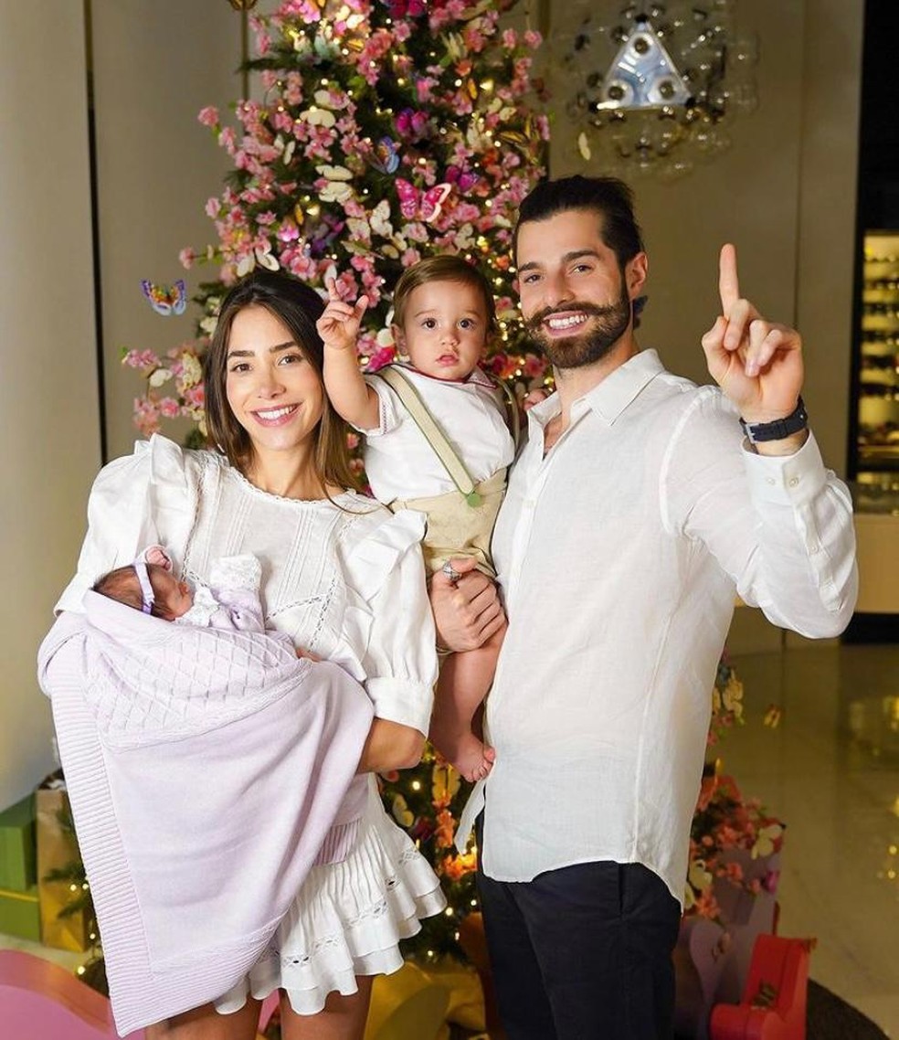 Alok, Romana e os filhos  — Foto: Reprodução/Instagram