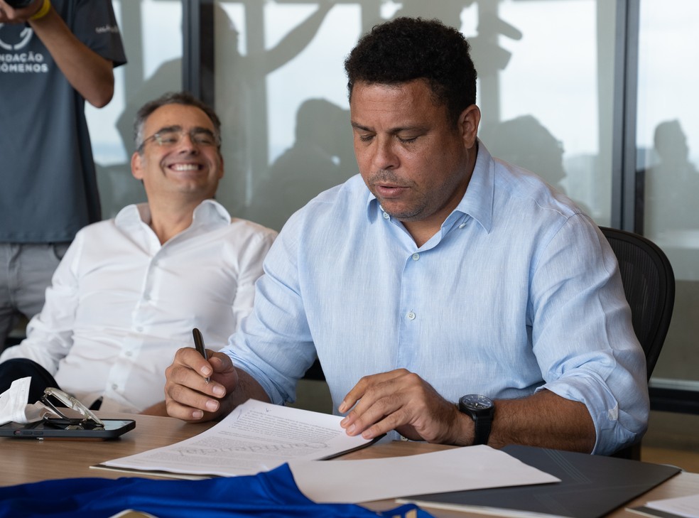 Após compra de Ronaldo, Cruzeiro prepara esclarecimentos ao Cade; entenda