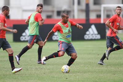[Torcida Flamengo] Presidente do Fla fala sobre situação de medalhões do time. Vai ou fica ? Confira: