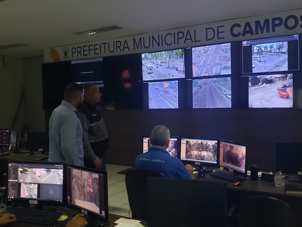 Central de monitoramento conta com câmeras com tecnologia de reconhecimento facial em Campos, no RJ — Foto: Divulgação