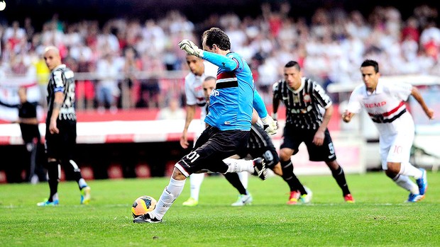 Rogério Ceni pênalti jogo São Paulo e Corinthians (Foto: Marcos Ribolli / Globoesporte.com)